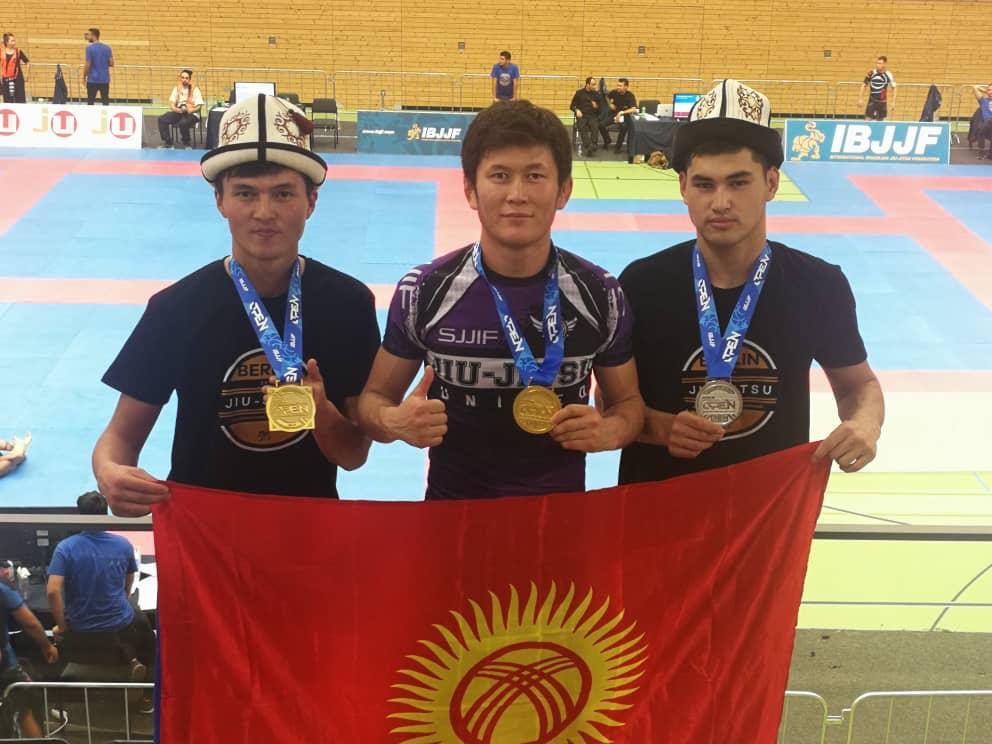 Жиу-житсу боюнча эл аралык турнирде кыргызстандык спортчулар 3 медаль жеңип алышты